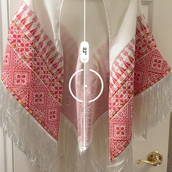 White embroidery Palestinian shawl with white fringe - Picture 6 of 7
